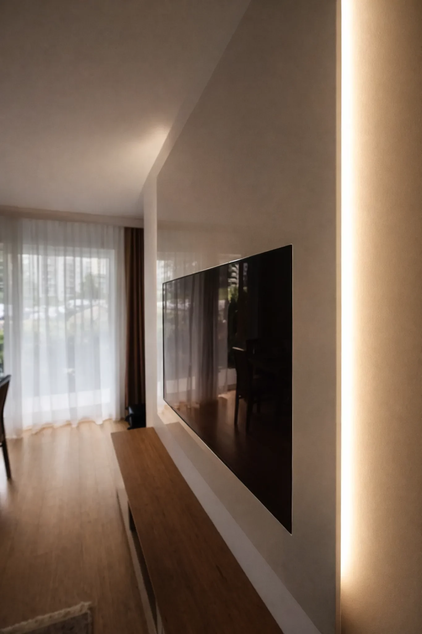 panel rtv led bialy bok