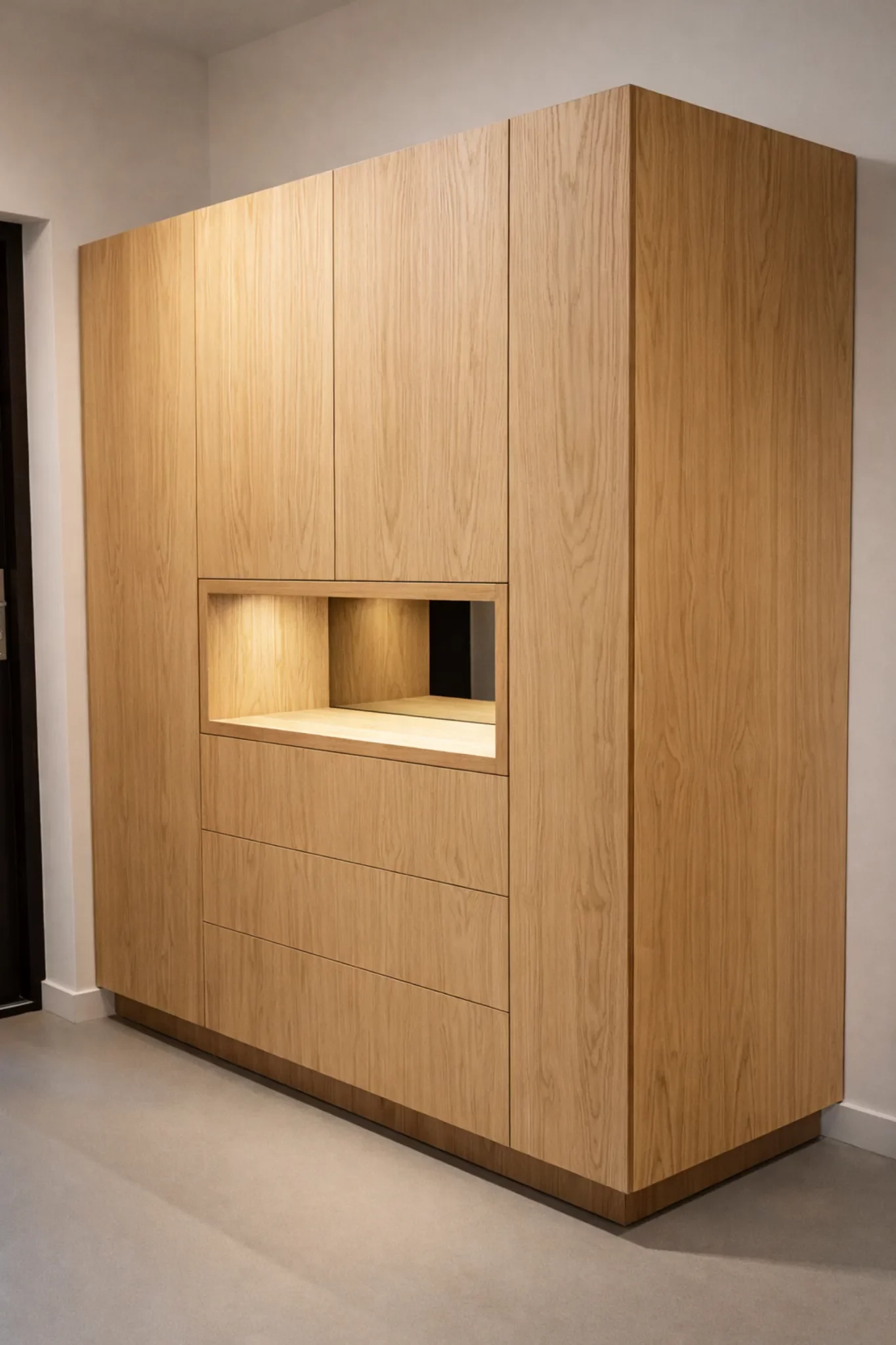 zabudowa stolarska debowa na wymiar przedpokoj